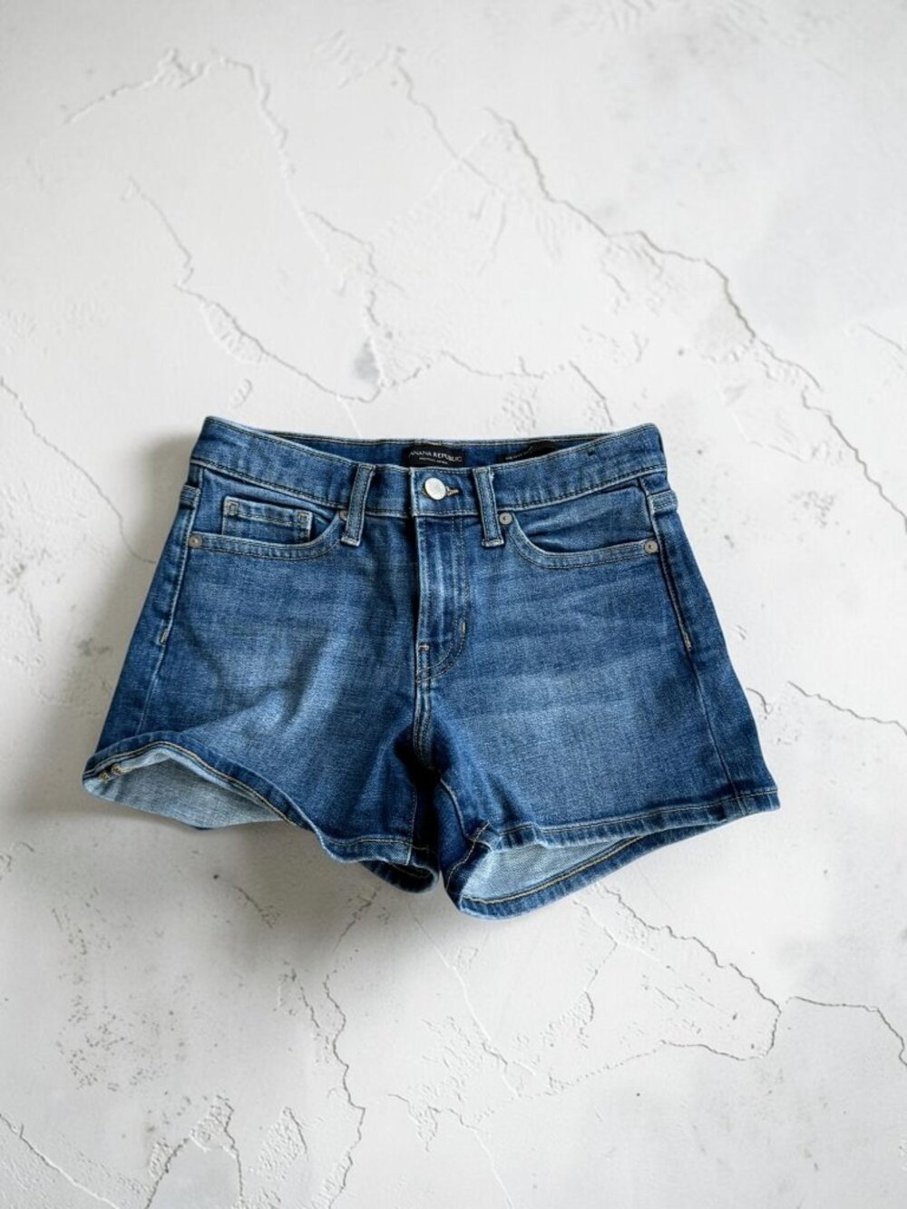 BANANA REPUBLIC Womenβs Mid Rise Denim Shorts Size 25